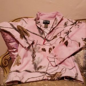 Flees pink camo half zip long sleeved sweater.